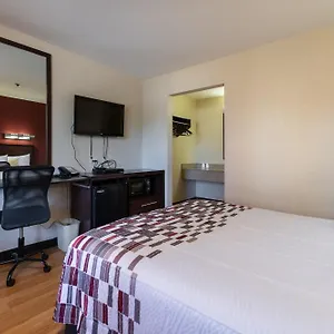 Hotel &